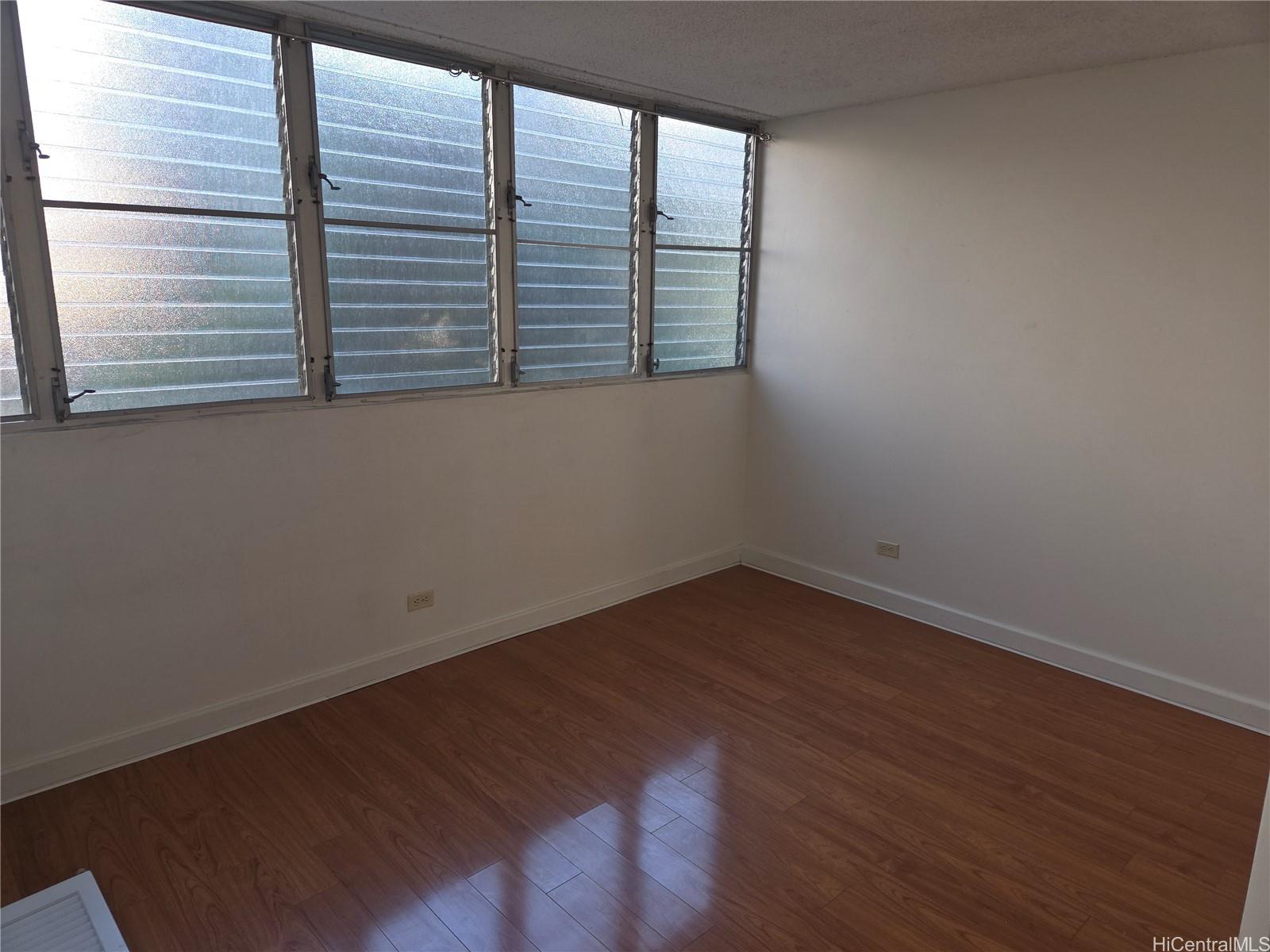 500 University Ave Honolulu - Rental - photo 15 of 24