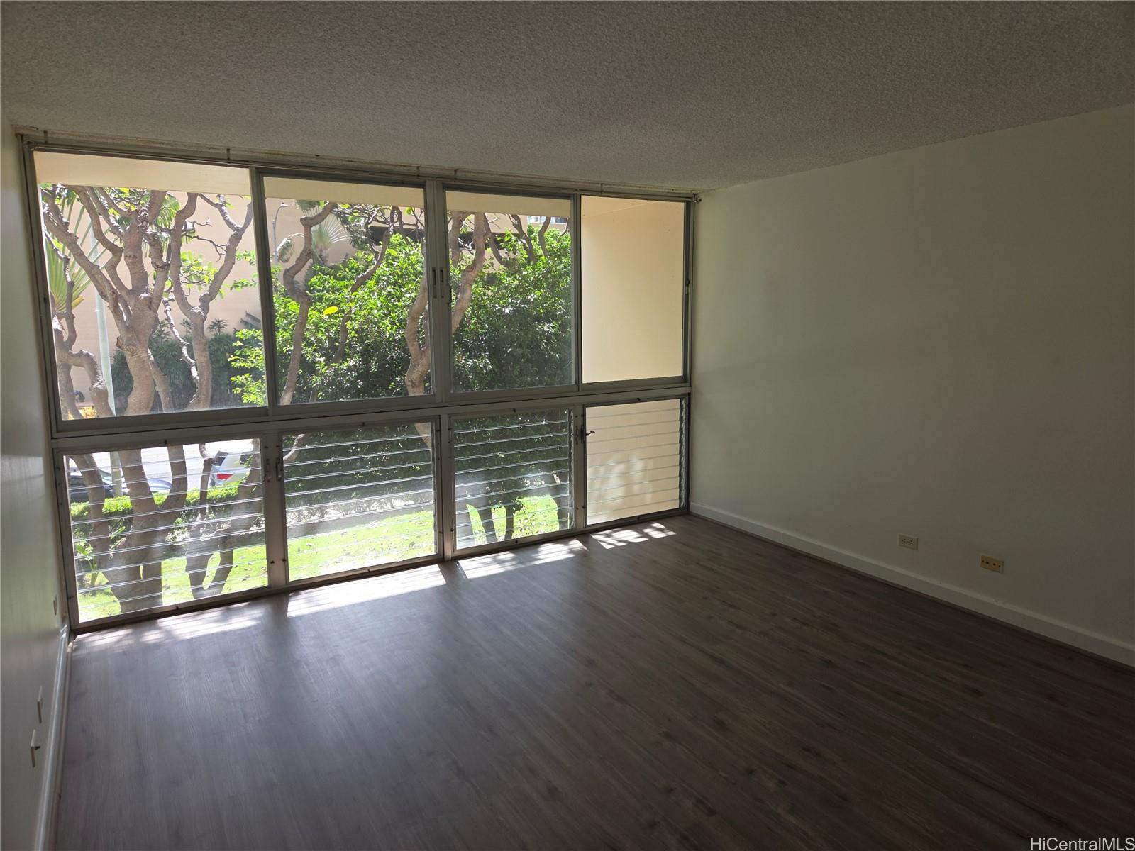 500 University Ave Honolulu - Rental - photo 9 of 24