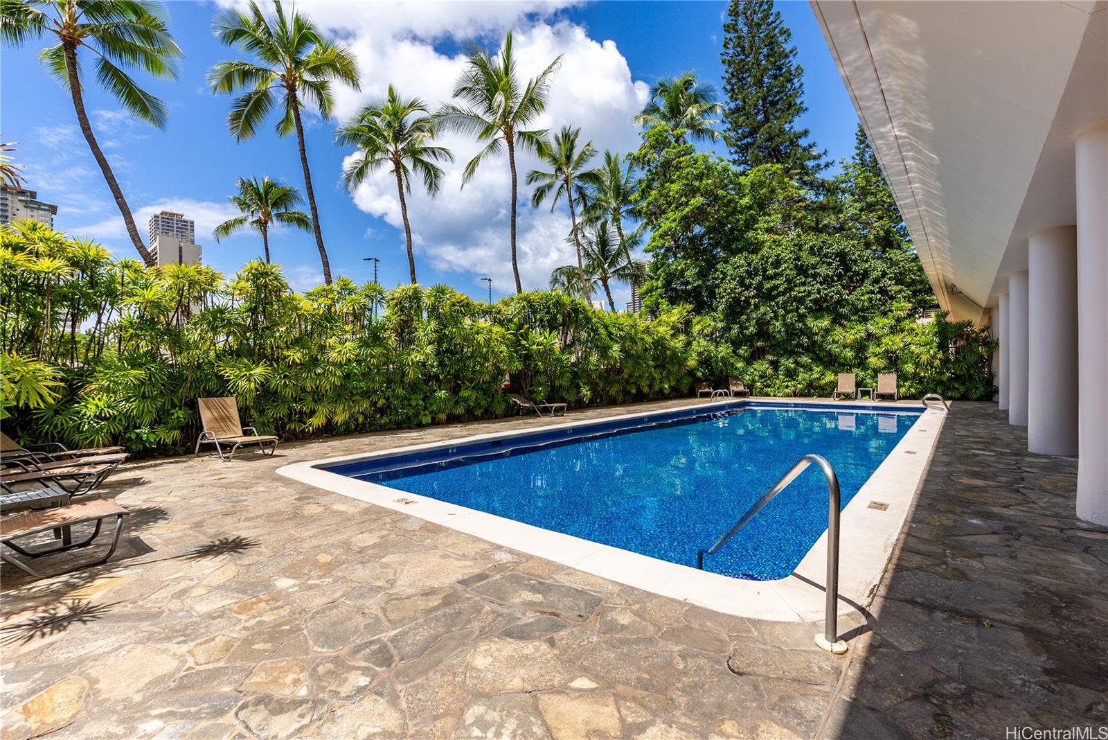 Ala Wai Plaza condo # 532, Honolulu, Hawaii - photo 14 of 18