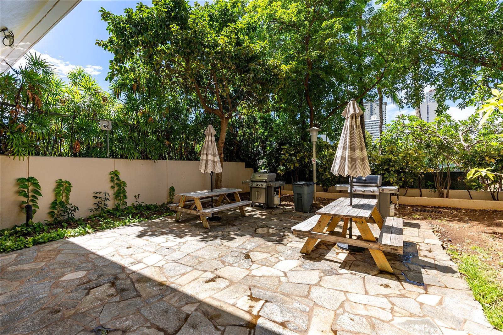 Ala Wai Plaza condo # 532, Honolulu, Hawaii - photo 15 of 18