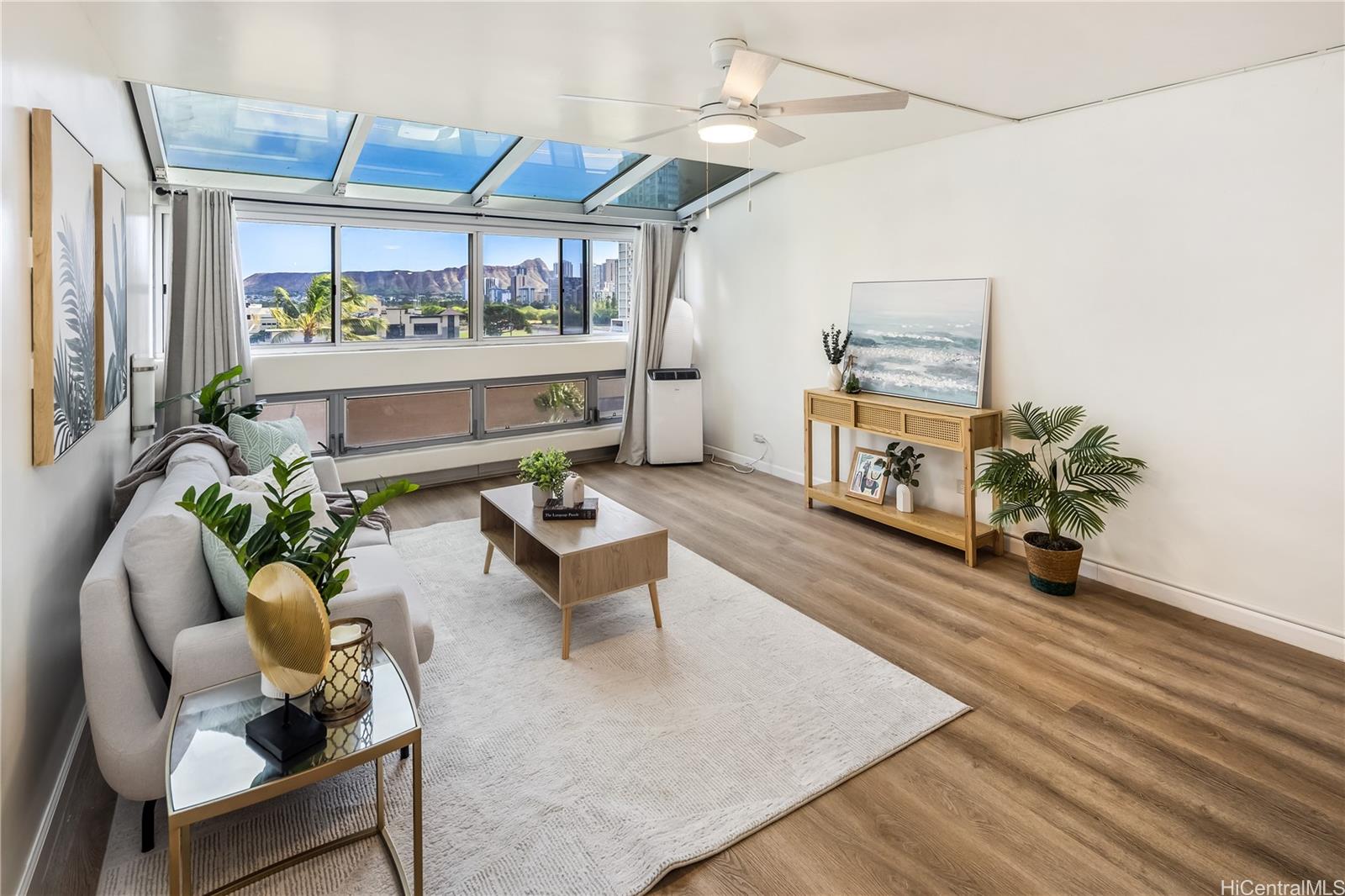 Ala Wai Plaza condo # 736, Honolulu, Hawaii - photo 2 of 25