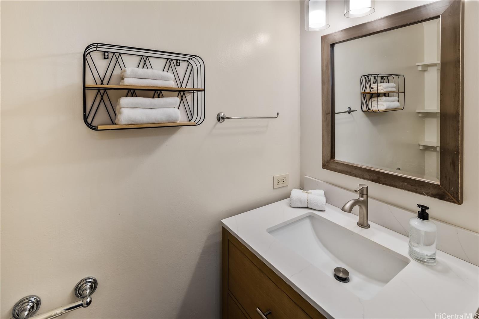 Ala Wai Plaza condo # 736, Honolulu, Hawaii - photo 12 of 25