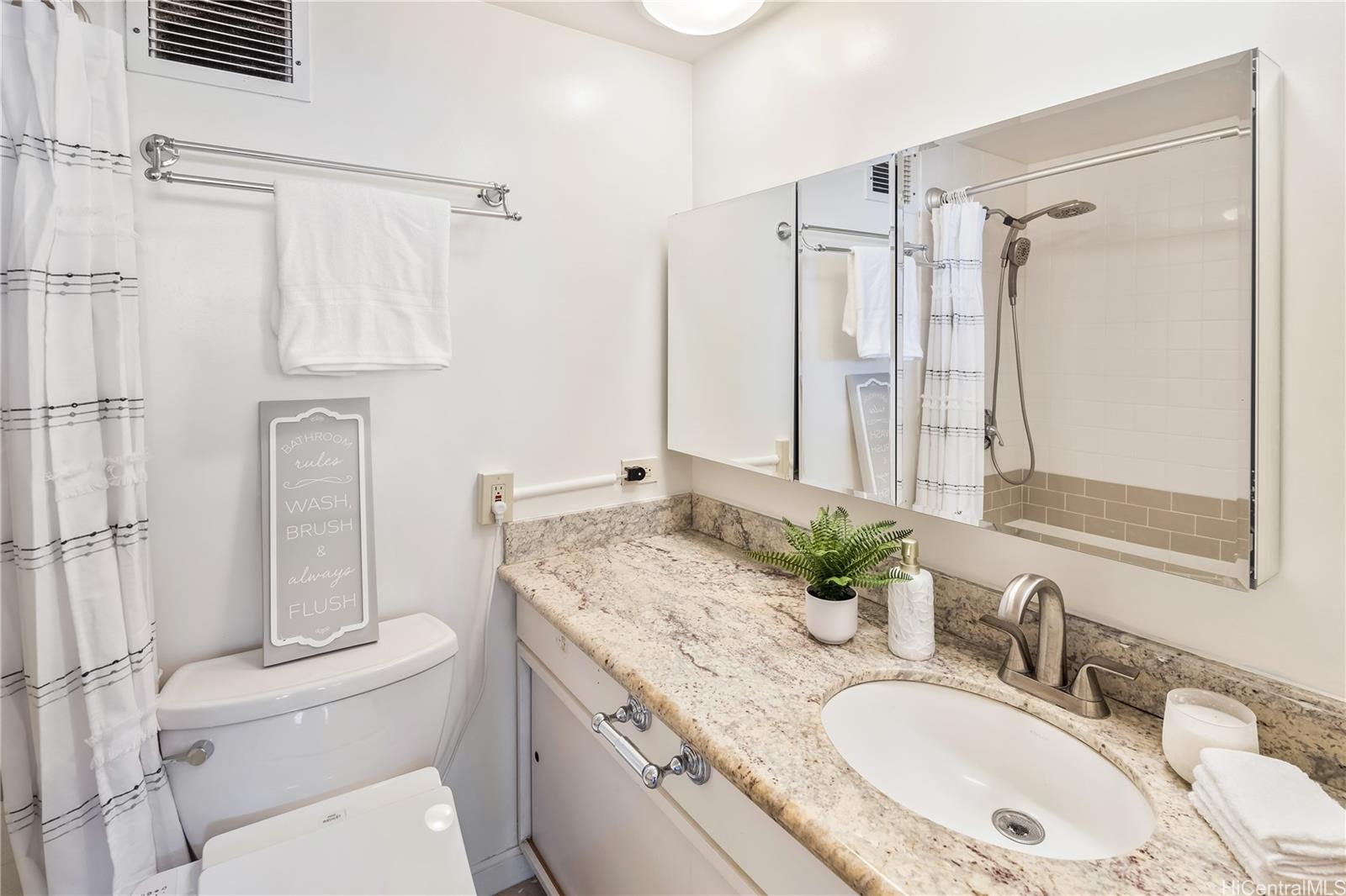 Ala Wai Plaza condo # 736, Honolulu, Hawaii - photo 16 of 25