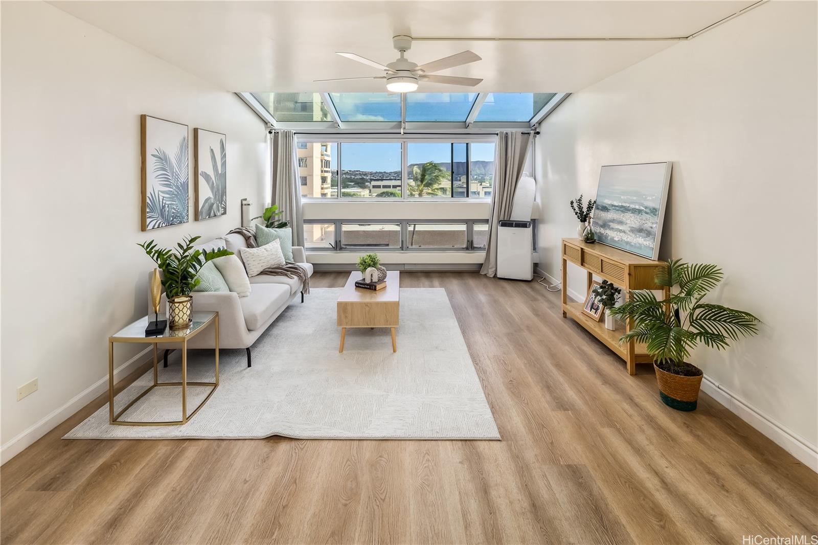 Ala Wai Plaza condo # 736, Honolulu, Hawaii - photo 3 of 25