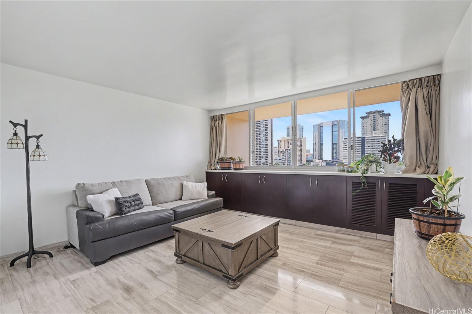 Ala Wai Plaza condo # 904, Honolulu, Hawaii - photo 13 of 25