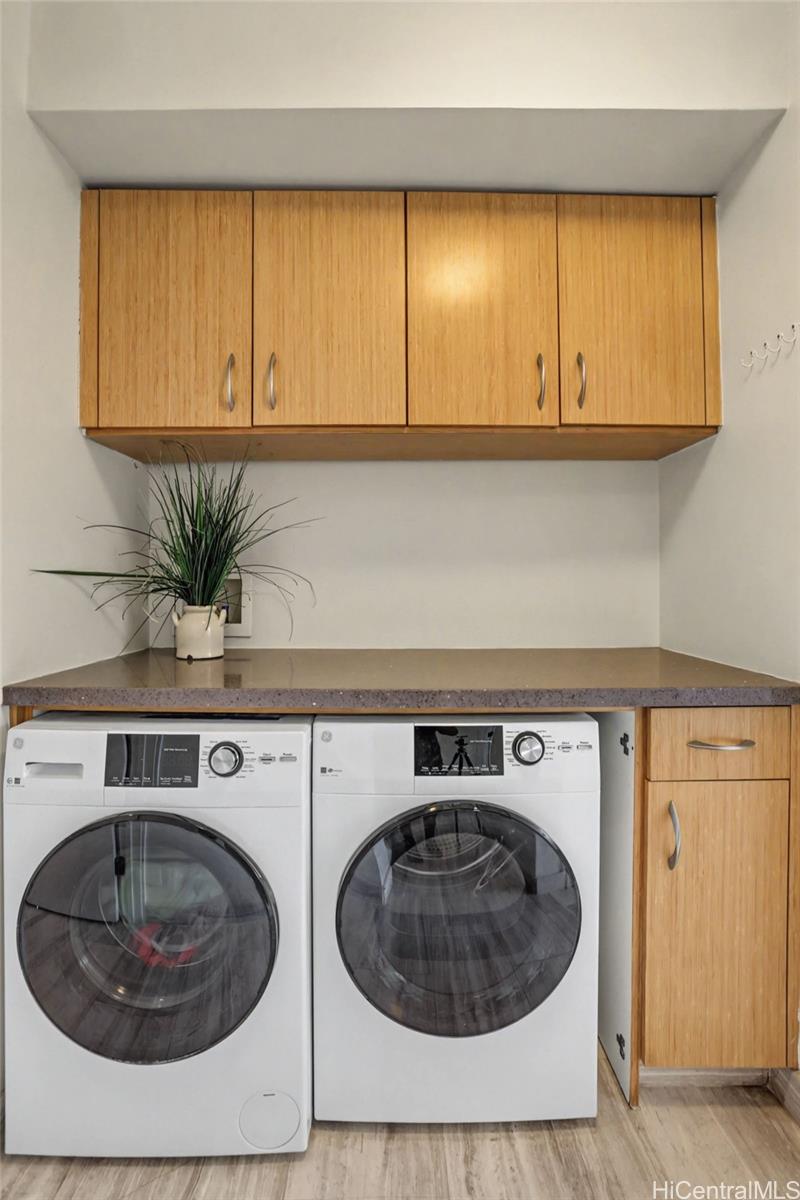 Ala Wai Plaza condo # 904, Honolulu, Hawaii - photo 16 of 25