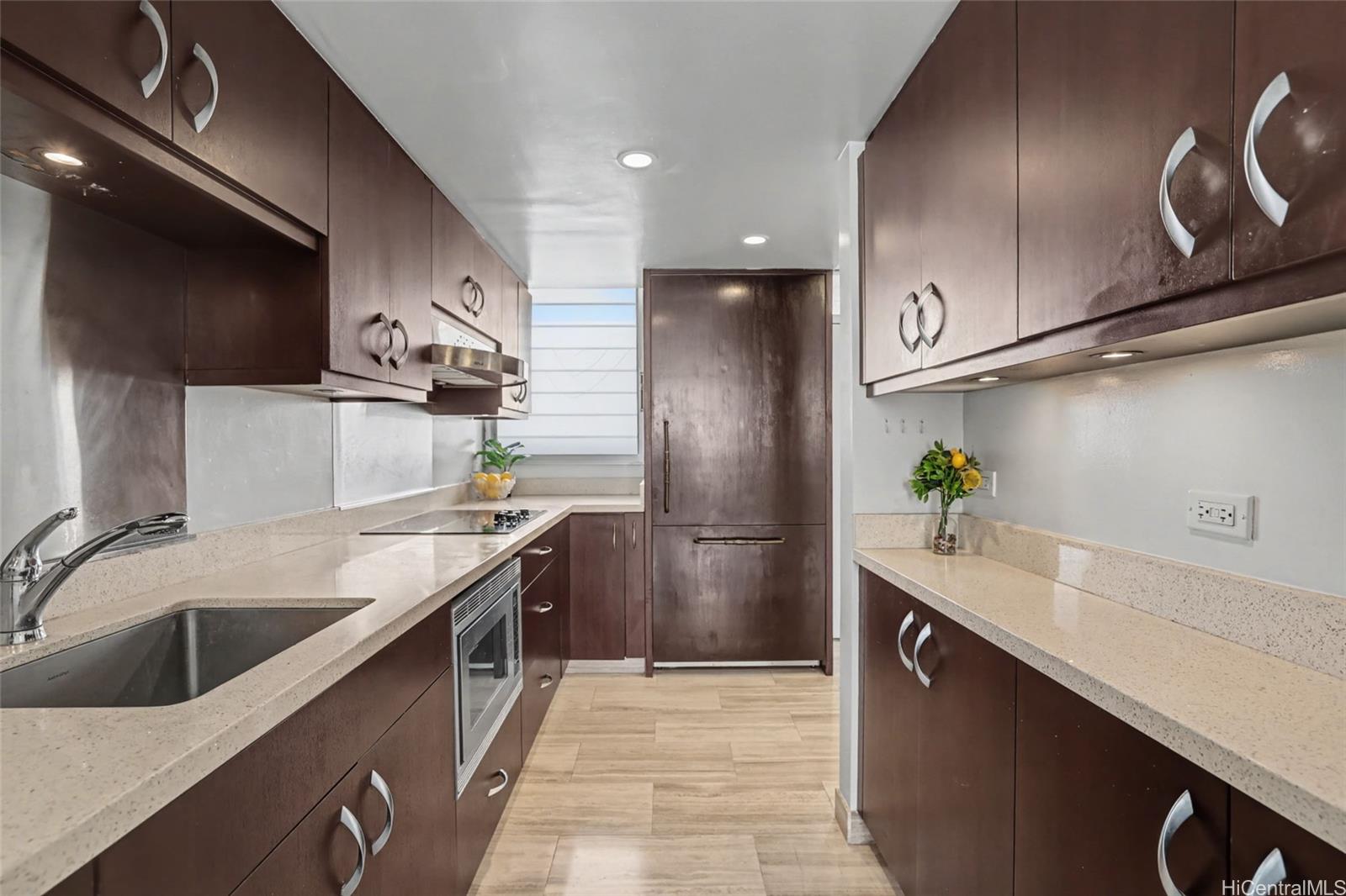 Ala Wai Plaza condo # 904, Honolulu, Hawaii - photo 6 of 25