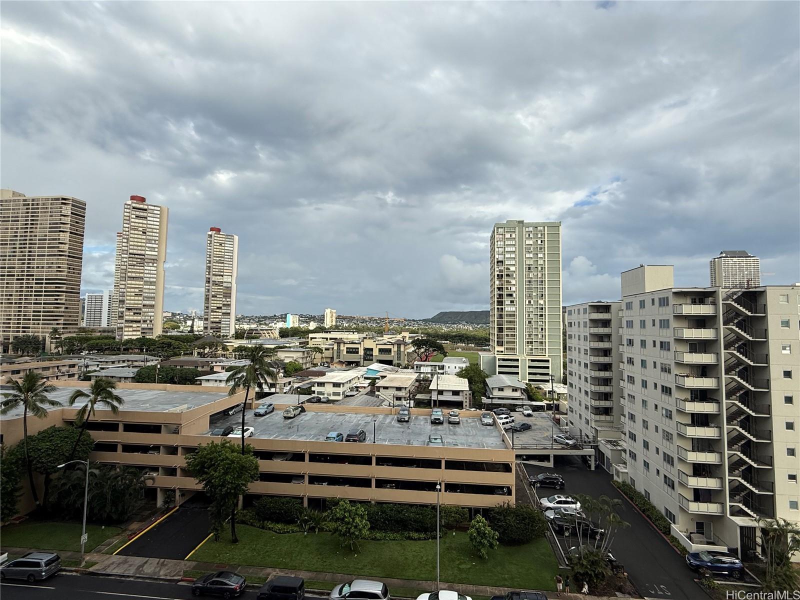 Ala Wai Plaza condo # 917, Honolulu, Hawaii - photo 15 of 17