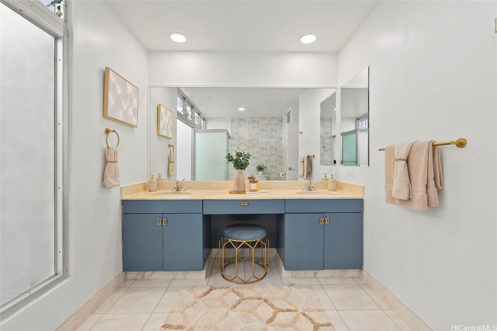 Ala Wai Plaza condo # PH6, Honolulu, Hawaii - photo 16 of 25