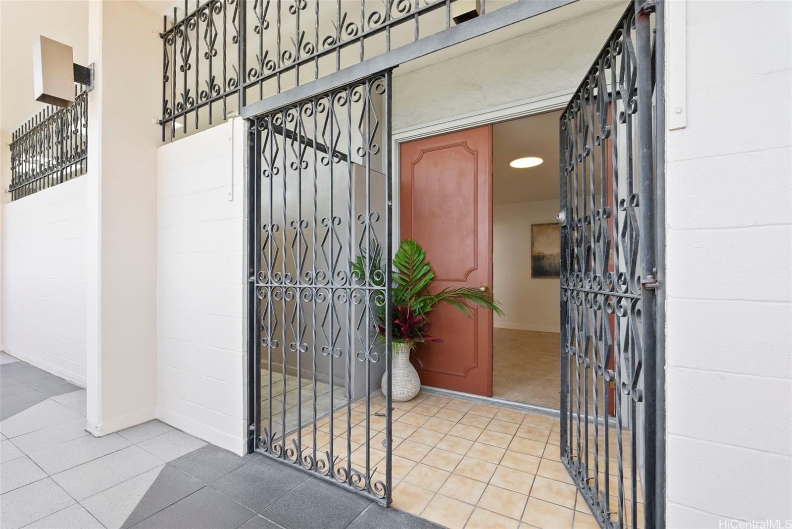 Ala Wai Plaza condo # PH6, Honolulu, Hawaii - photo 23 of 25