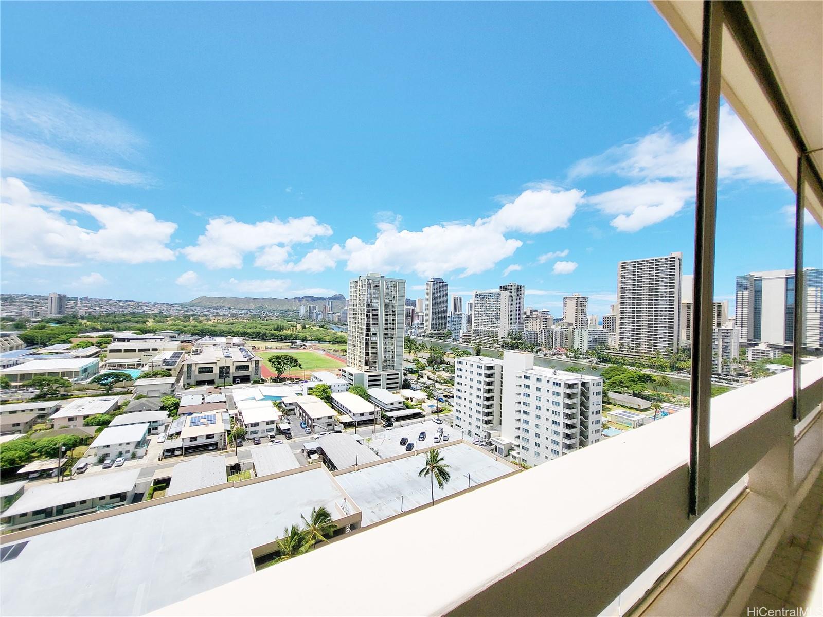 500 University Ave Honolulu - Rental - photo 2 of 24