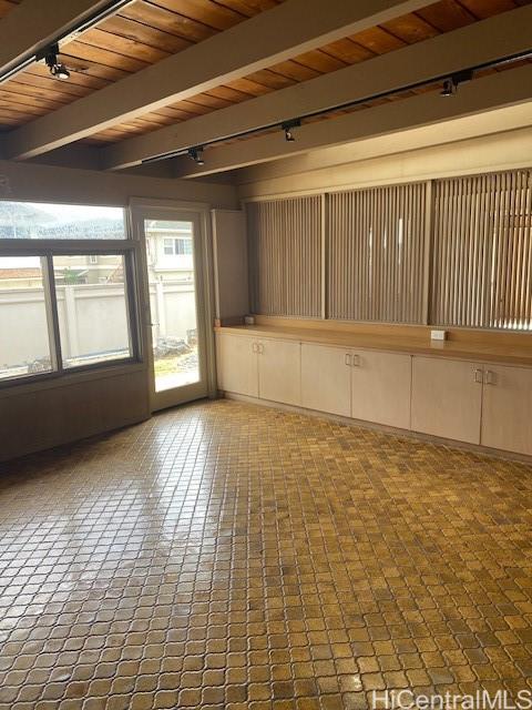 501  Analu Street Puunui, Honolulu home - photo 7 of 15