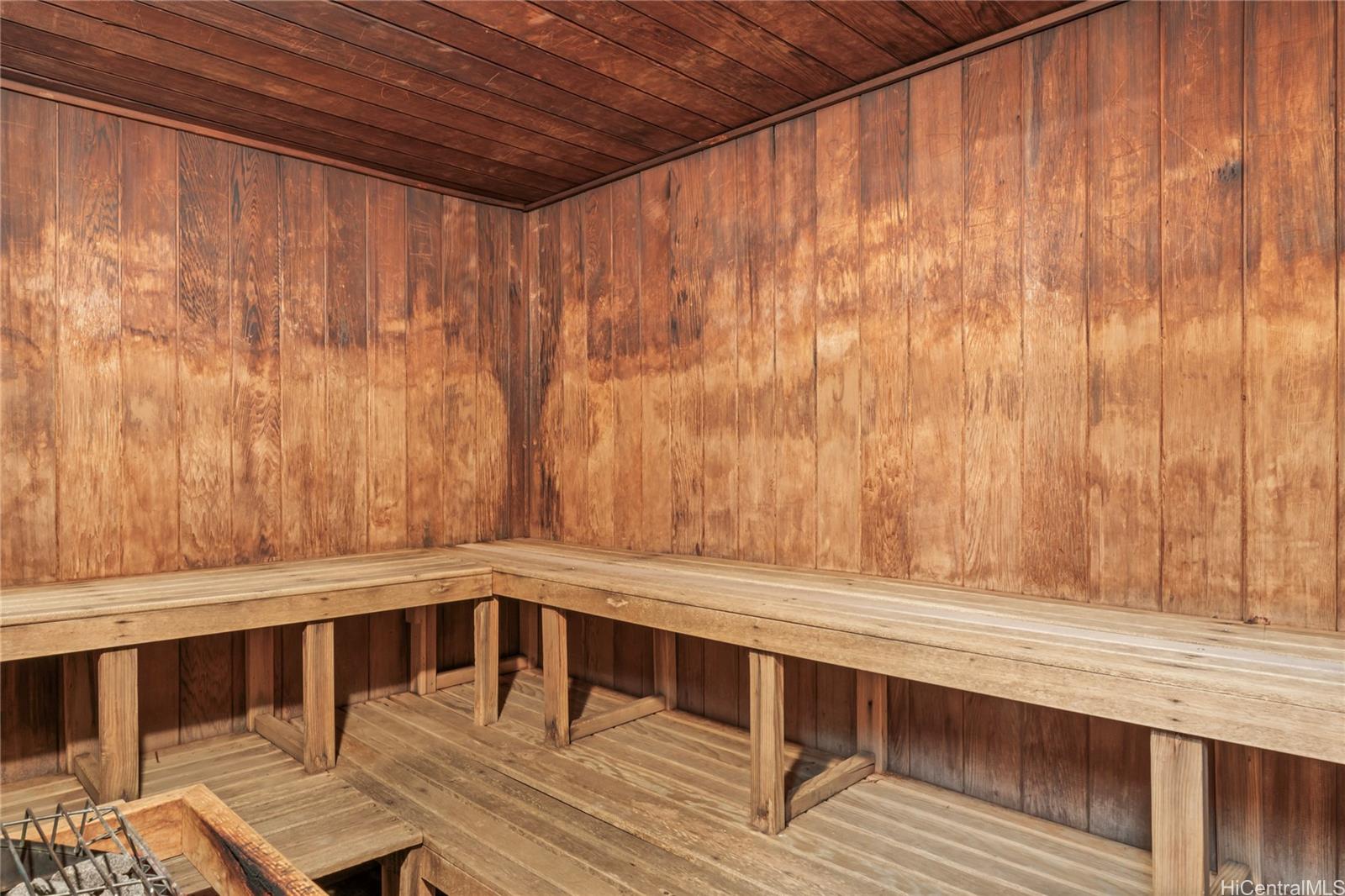 Mauna Luan condo # 1/2H, Honolulu, Hawaii - photo 21 of 25