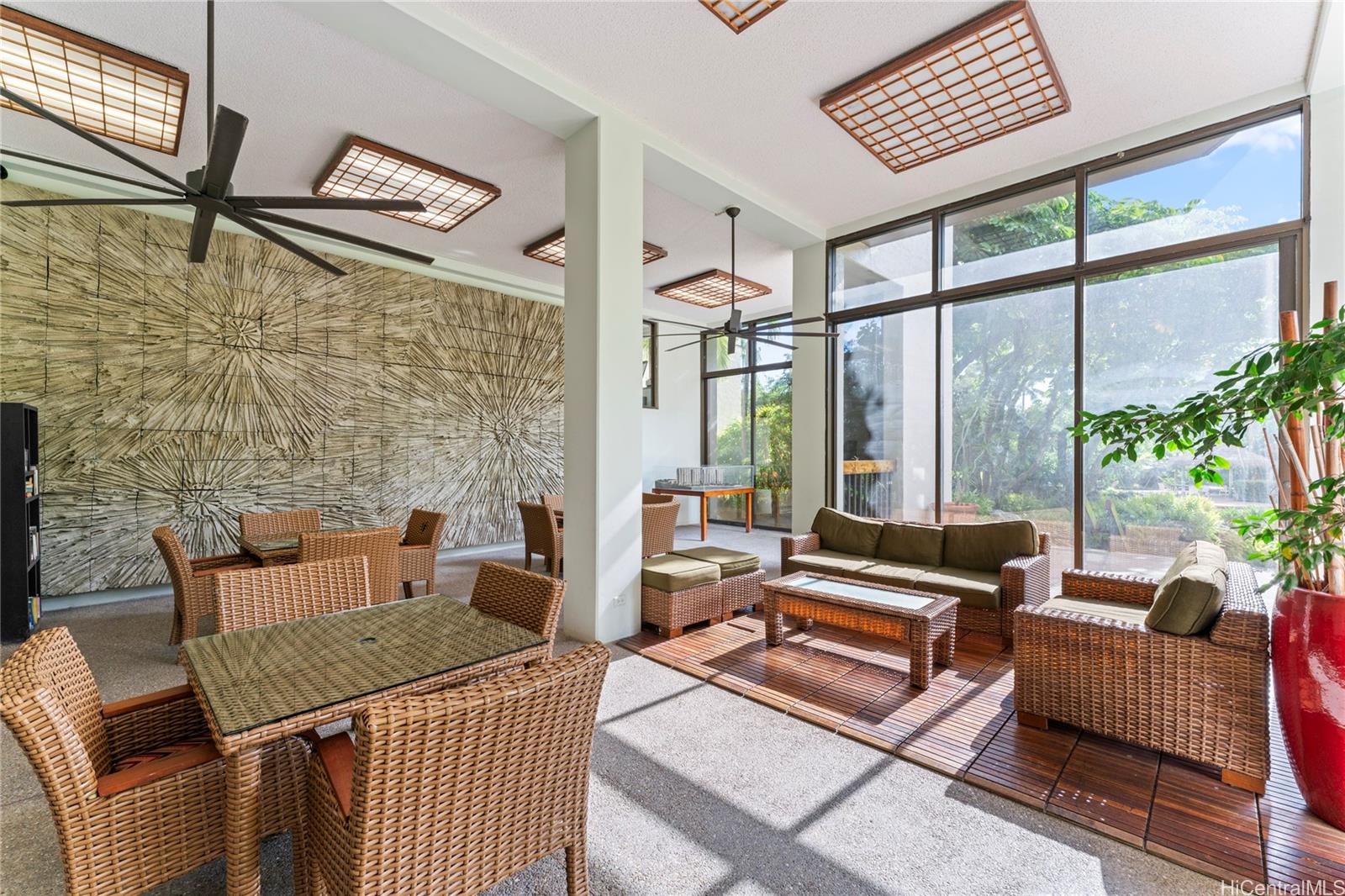 Mauna Luan condo # 1/2H, Honolulu, Hawaii - photo 23 of 25