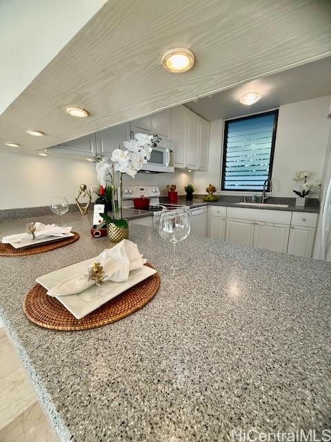 Mauna Luan condo # 1-5G, Honolulu, Hawaii - photo 6 of 13