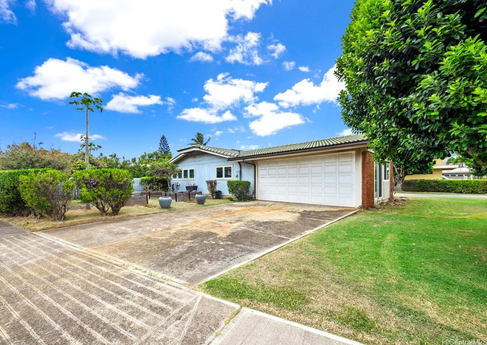 502  Poipu Drive Triangle, Hawaii Kai home - photo 21 of 23