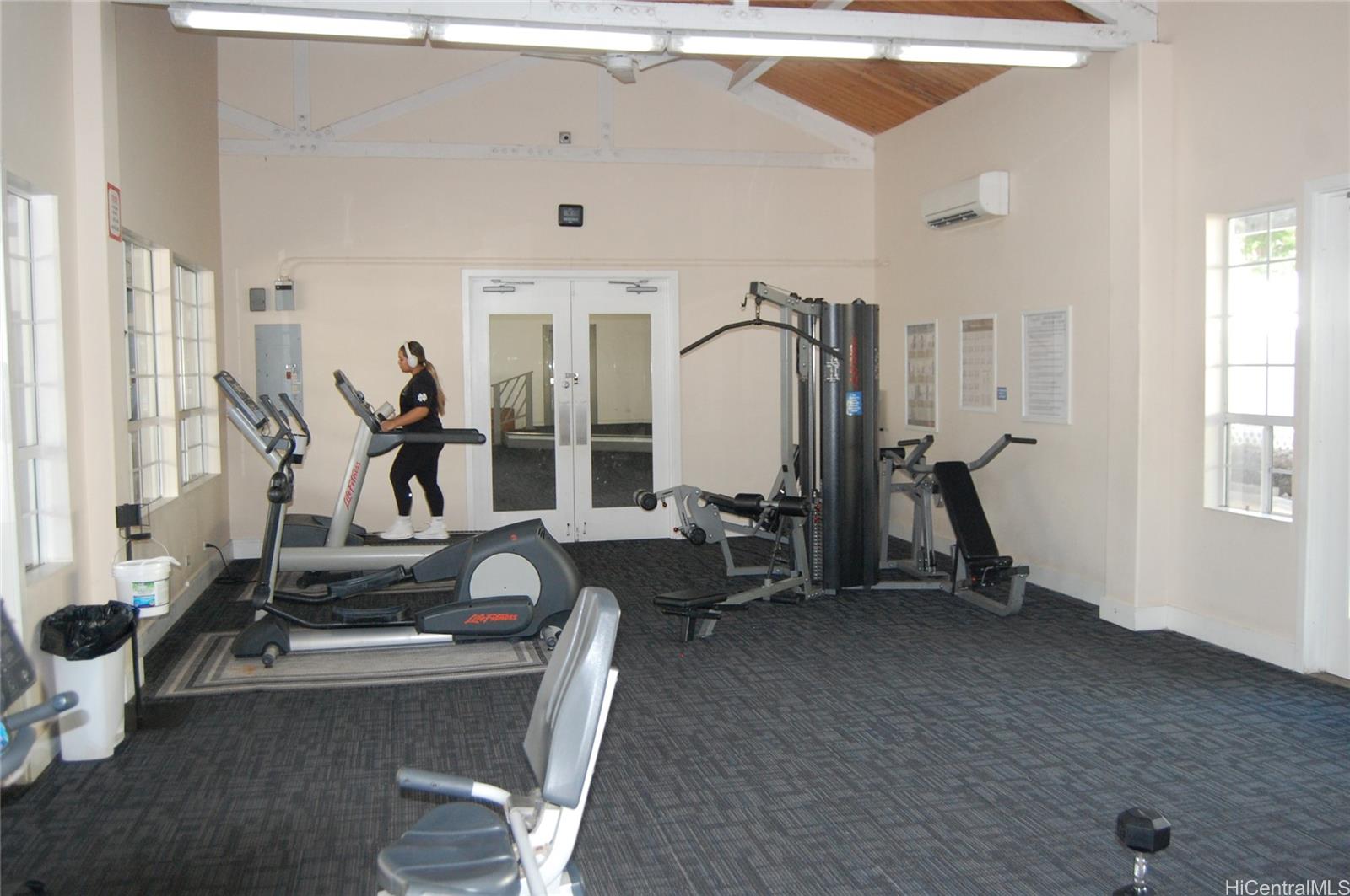 Crosspointe condo # 14D, Honolulu, Hawaii - photo 23 of 25