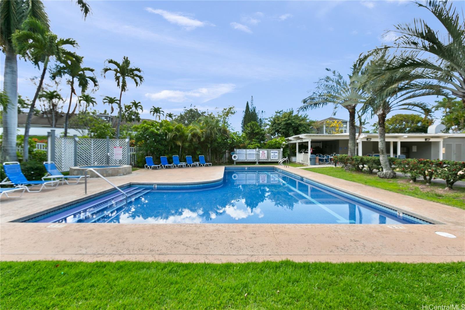 Crosspointe B-1 condo # 14D, Honolulu, Hawaii - photo 10 of 11