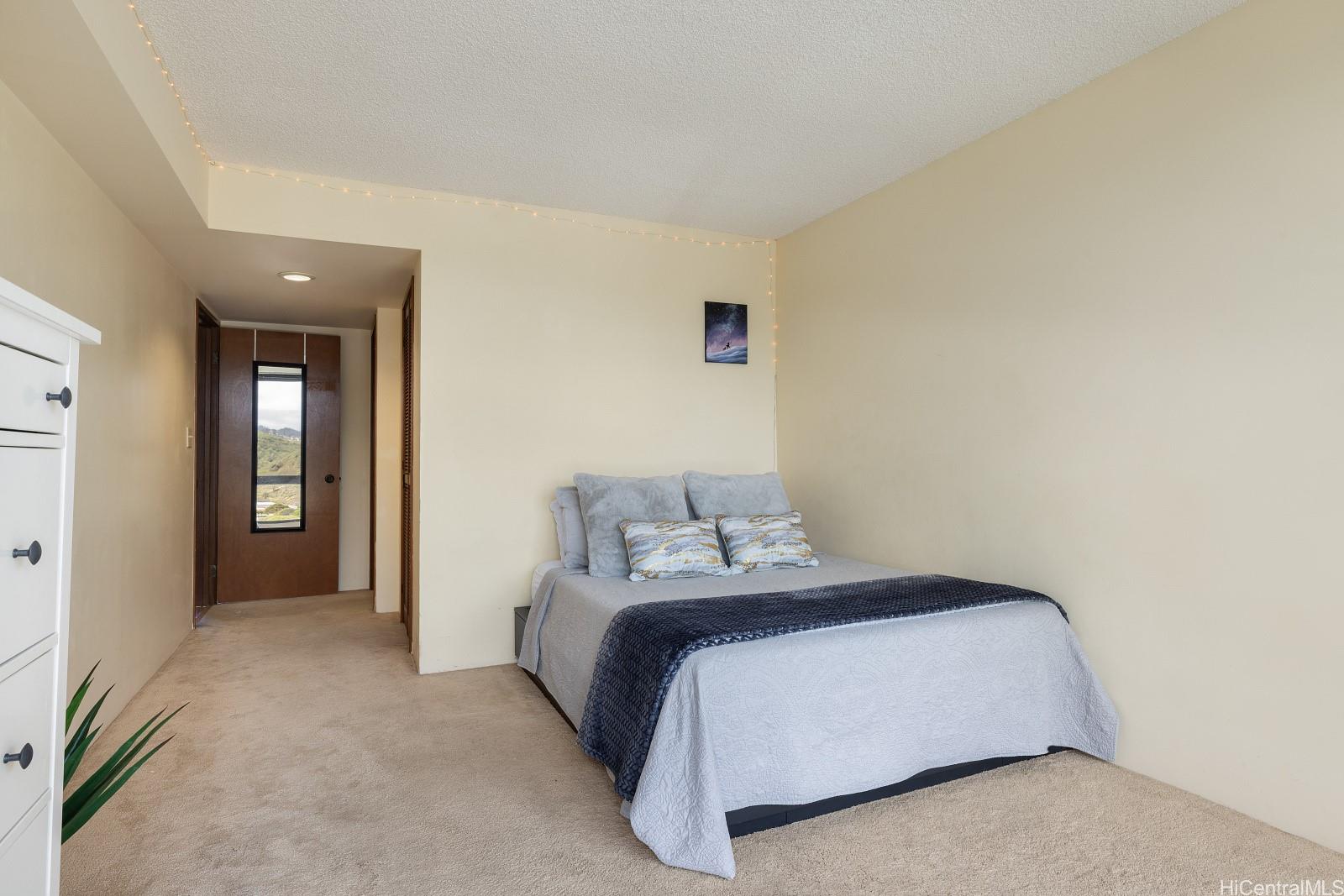 Country Club Plaza condo # 1409, Honolulu, Hawaii - photo 7 of 23