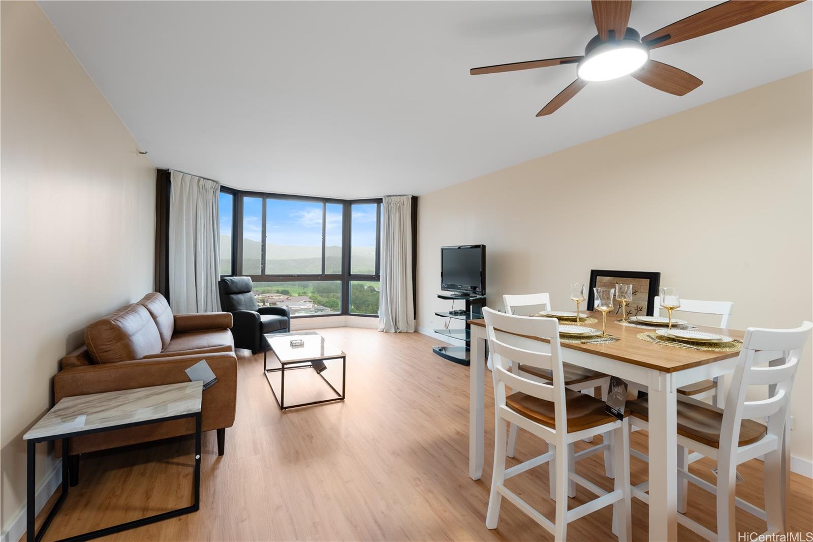 5070 Likini St Honolulu - Rental - photo 4 of 24