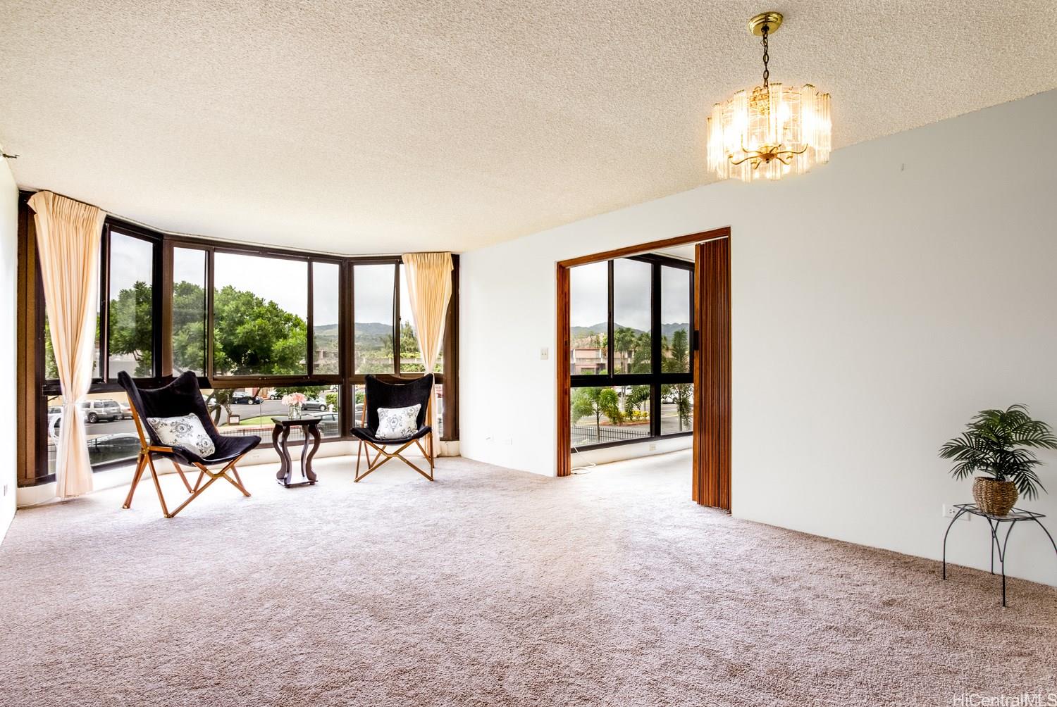 Country Club Plaza 209, 5070 Likini Street, Honolulu Salt Lake