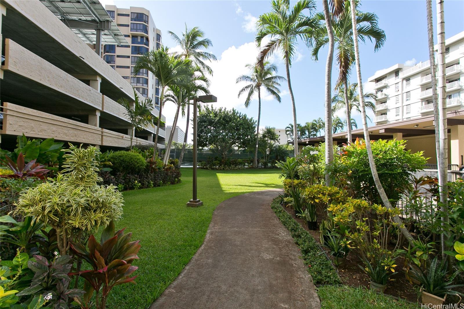 Country Club Plaza condo # 308, Honolulu, Hawaii - photo 17 of 21