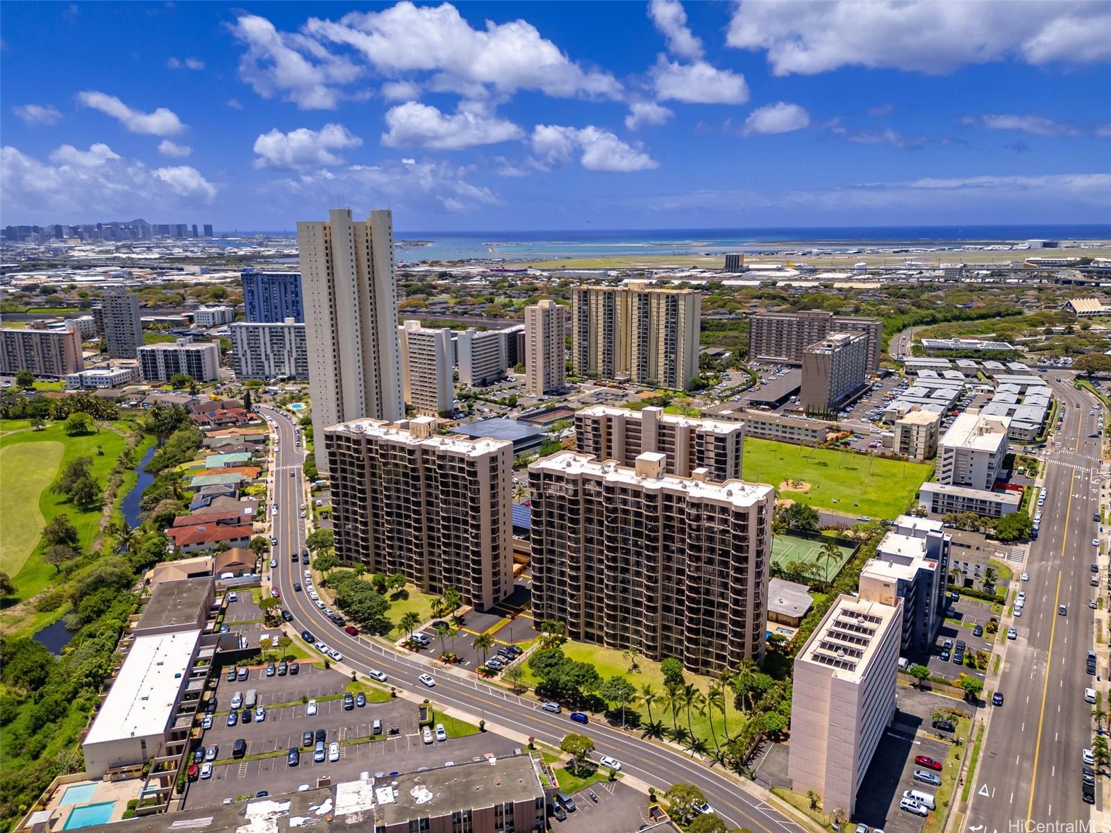 Country Club Plaza condo # PH210, Honolulu, Hawaii - photo 2 of 19