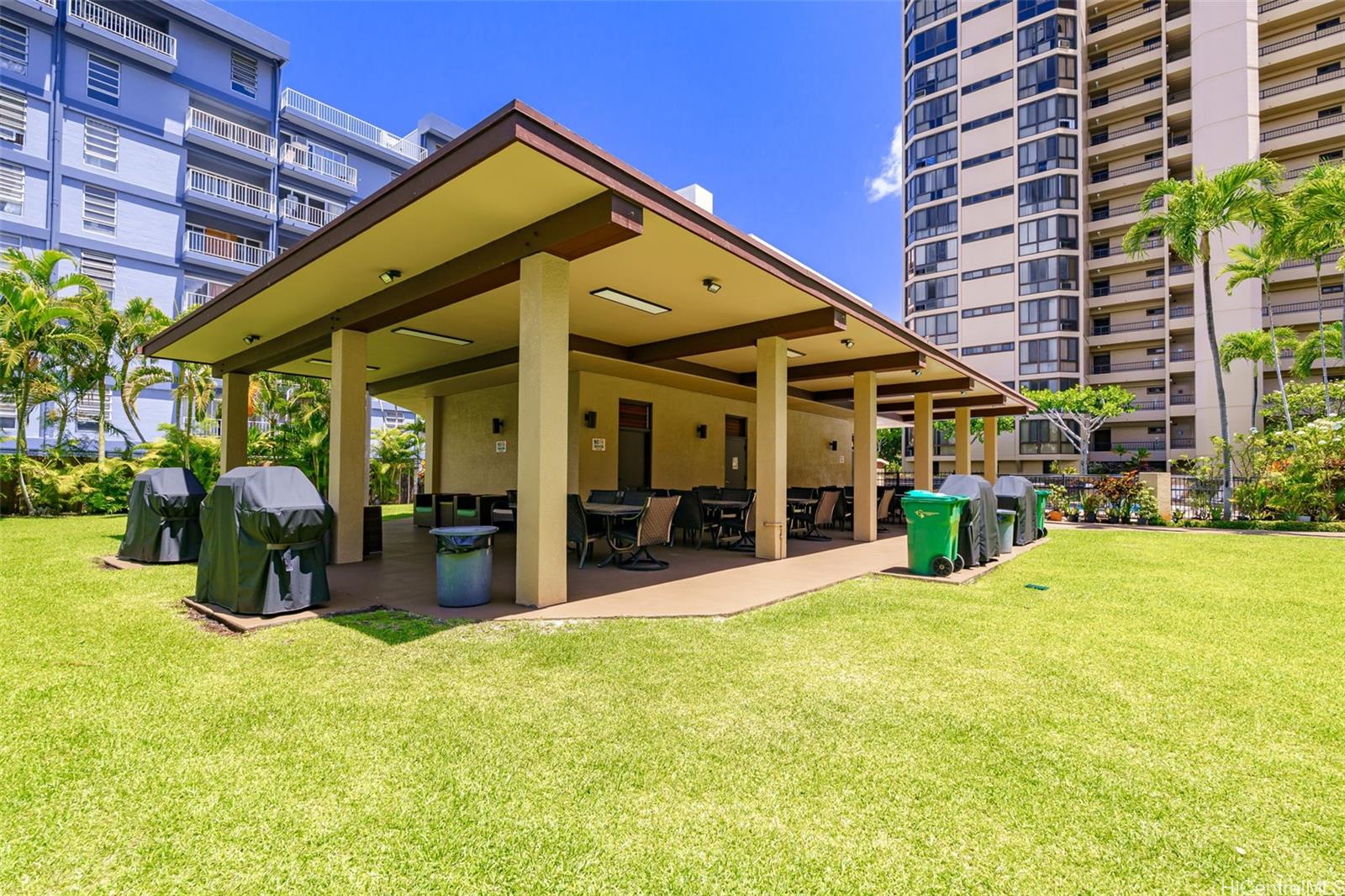 Country Club Plaza condo # PH210, Honolulu, Hawaii - photo 15 of 19