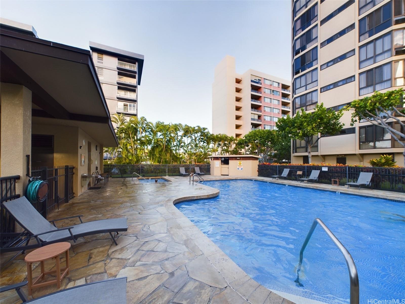 Country Club Plaza condo # PH210, Honolulu, Hawaii - photo 23 of 25