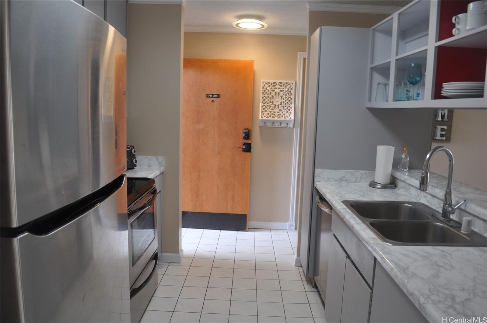 5070 Likini Street Honolulu - Rental - photo 8 of 25