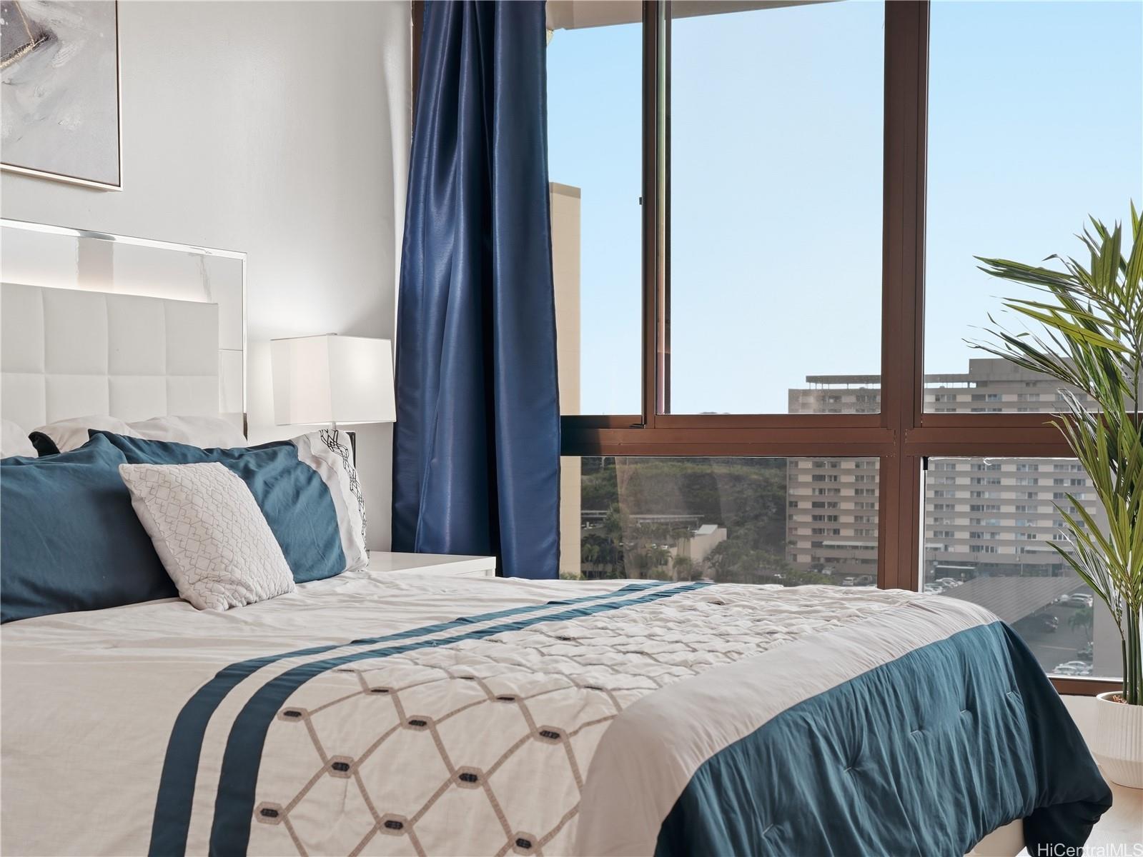 Country Club Plaza condo # 1213, Honolulu, Hawaii - photo 12 of 25