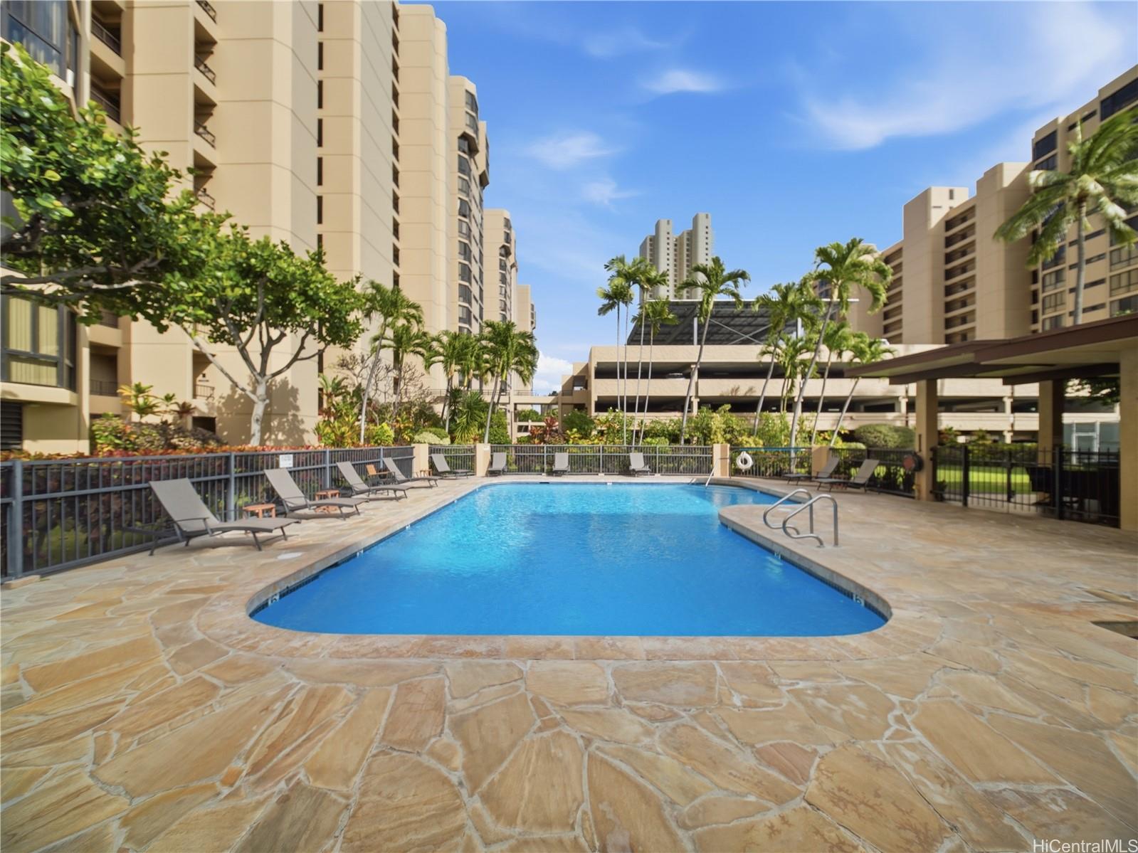 Country Club Plaza condo # 1213, Honolulu, Hawaii - photo 21 of 25