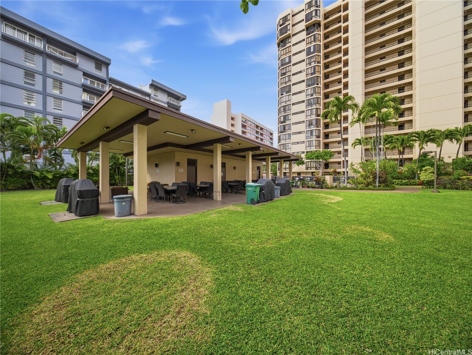 Country Club Plaza condo # 1213, Honolulu, Hawaii - photo 22 of 25