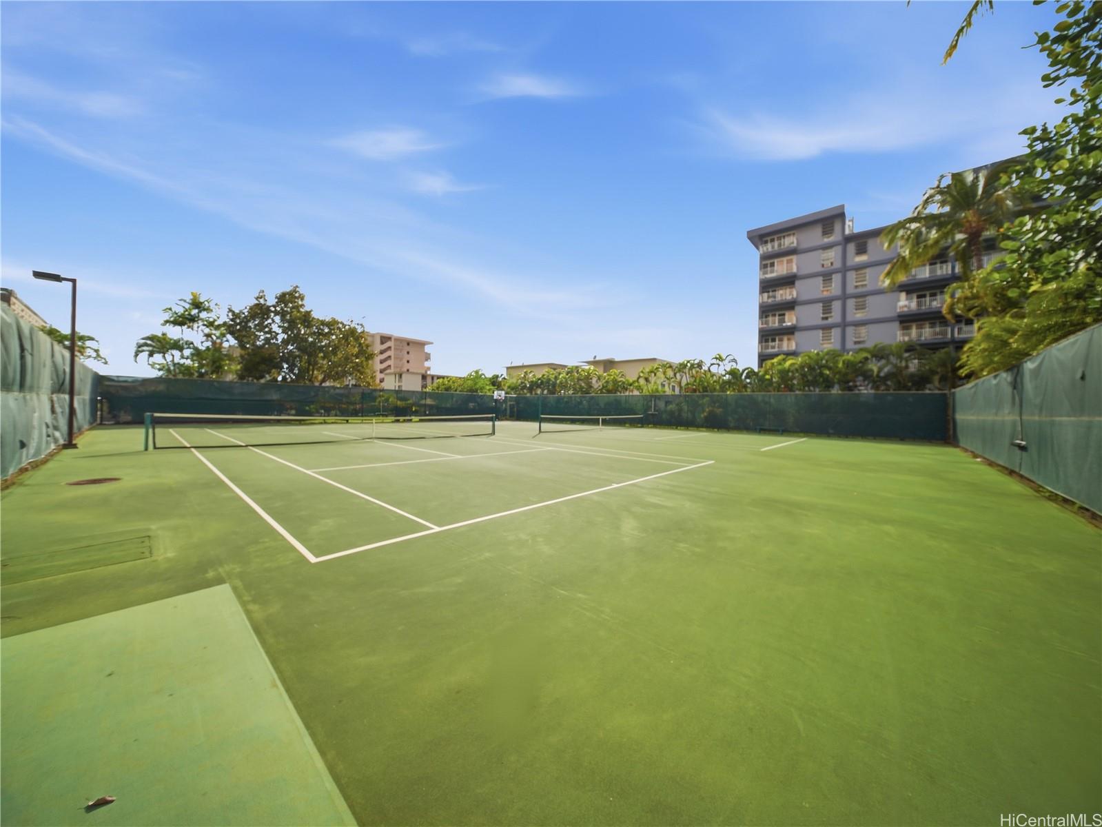 Country Club Plaza condo # 1213, Honolulu, Hawaii - photo 23 of 25