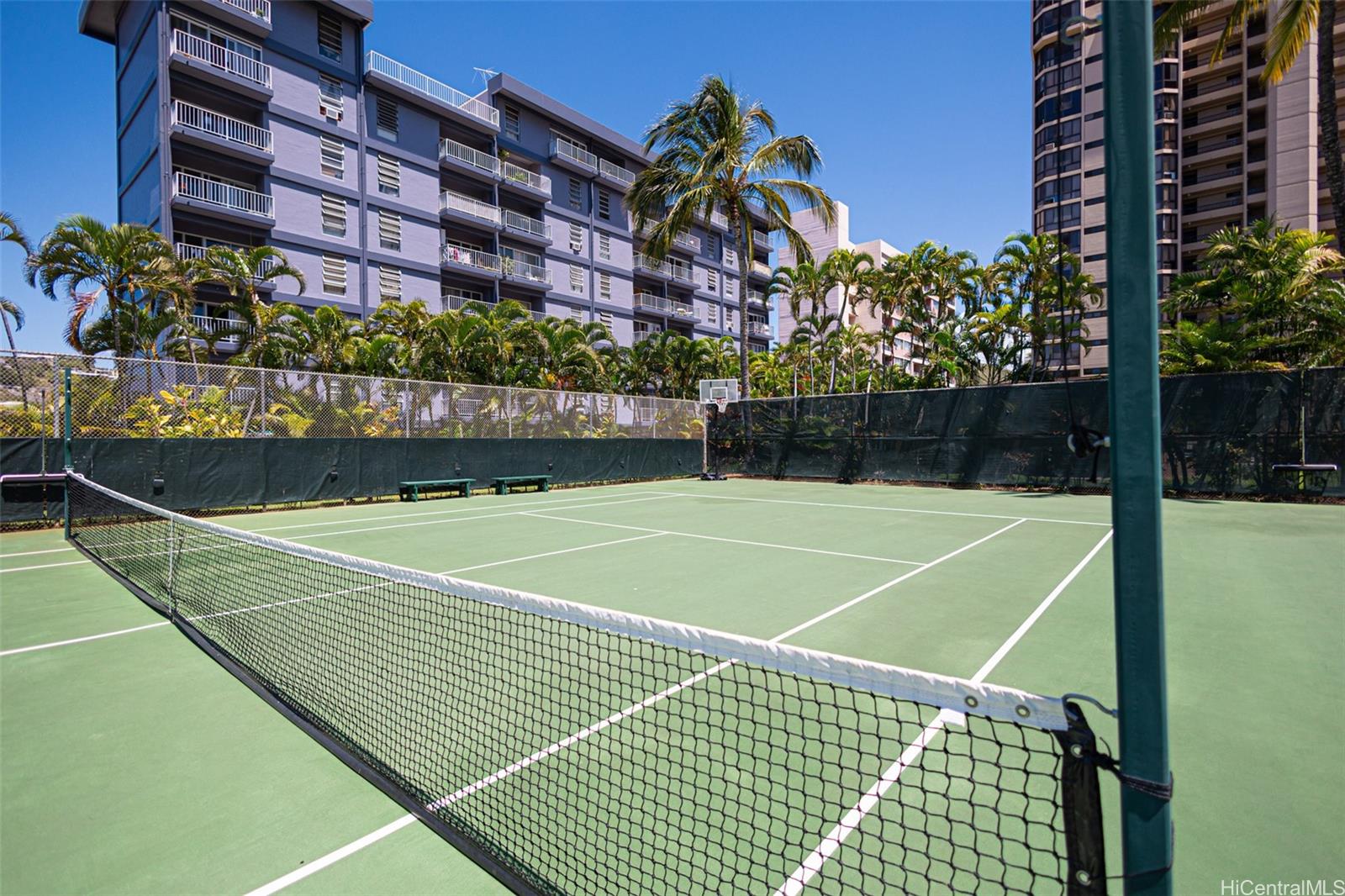 Country Club Plaza condo # 518, Honolulu, Hawaii - photo 23 of 25