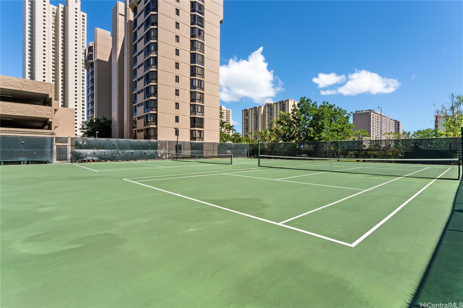 Country Club Plaza condo # 617, Honolulu, Hawaii - photo 23 of 25