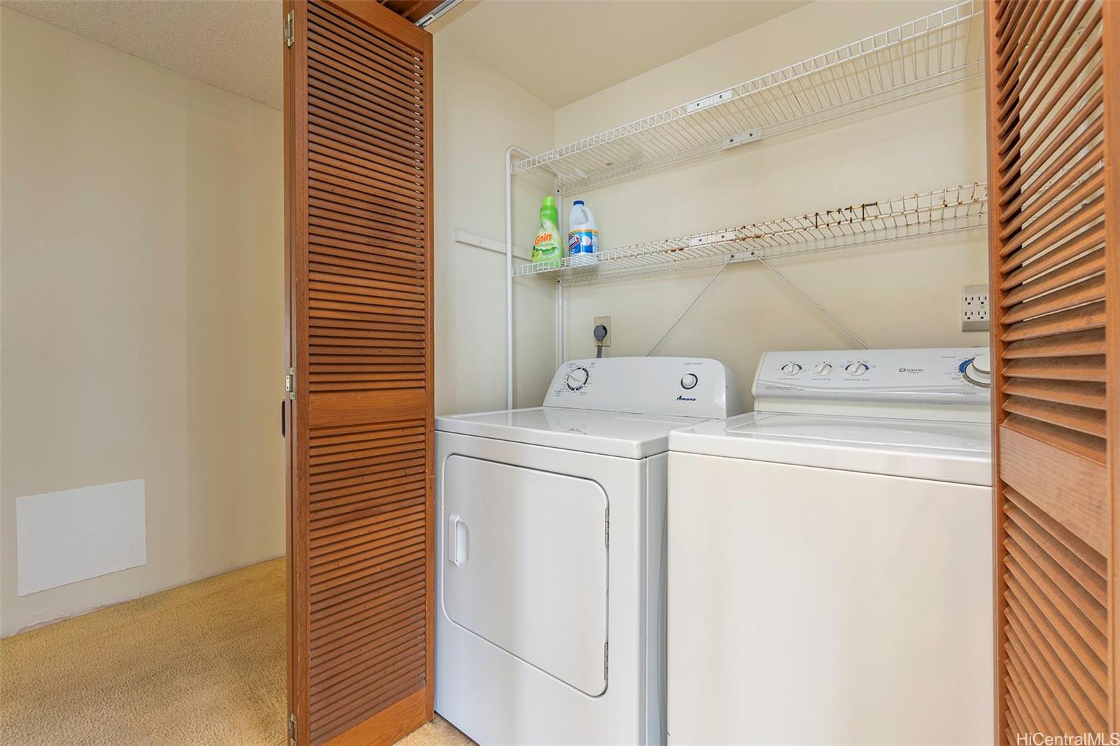 Country Club Plaza condo # 718, Honolulu, Hawaii - photo 21 of 25