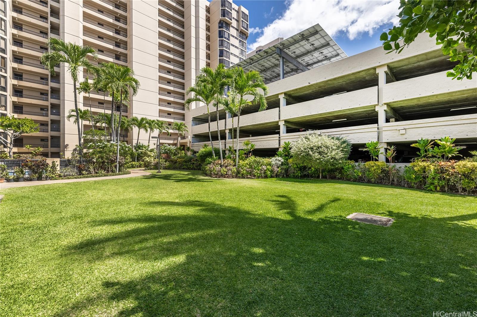 Country Club Plaza condo # 817, Honolulu, Hawaii - photo 20 of 25