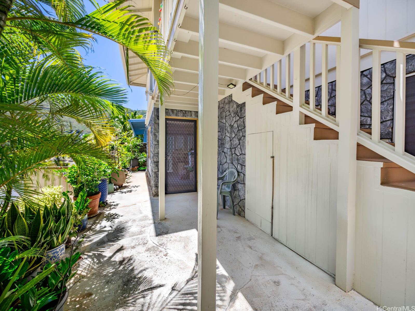 509  Lawelawe Street Aina Haina Area, Diamond Head home - photo 16 of 24