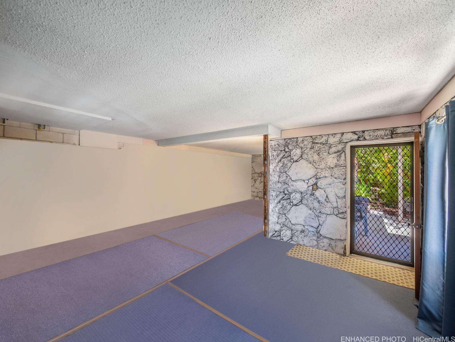 509  Lawelawe Street Aina Haina Area, Diamond Head home - photo 17 of 24