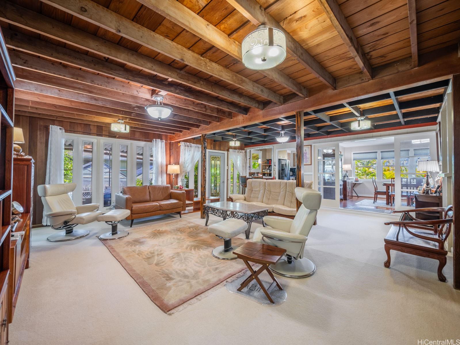 509  Lawelawe Street Aina Haina Area, Diamond Head home - photo 8 of 24