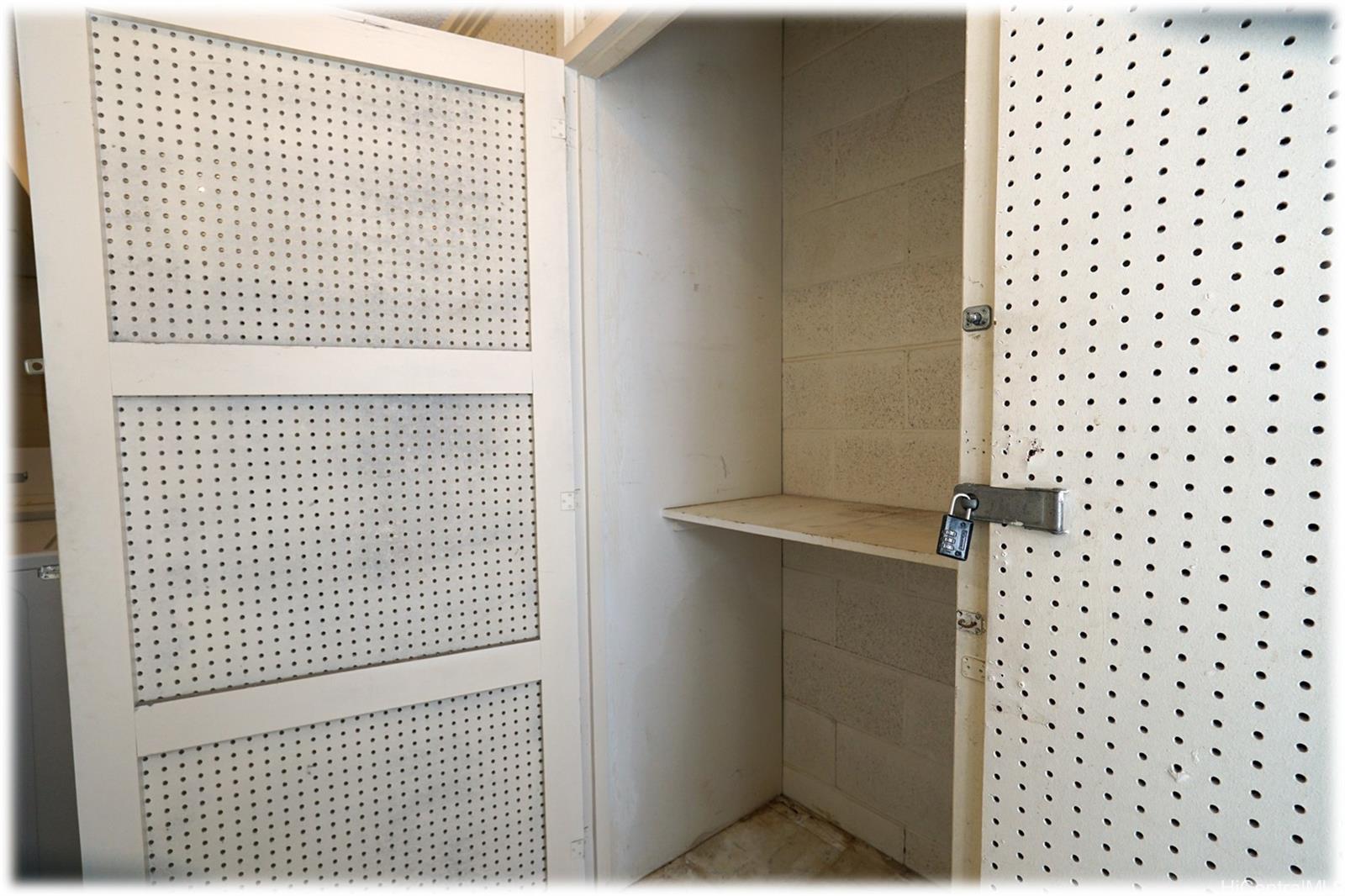 509 University Ave Honolulu - Rental - photo 17 of 22