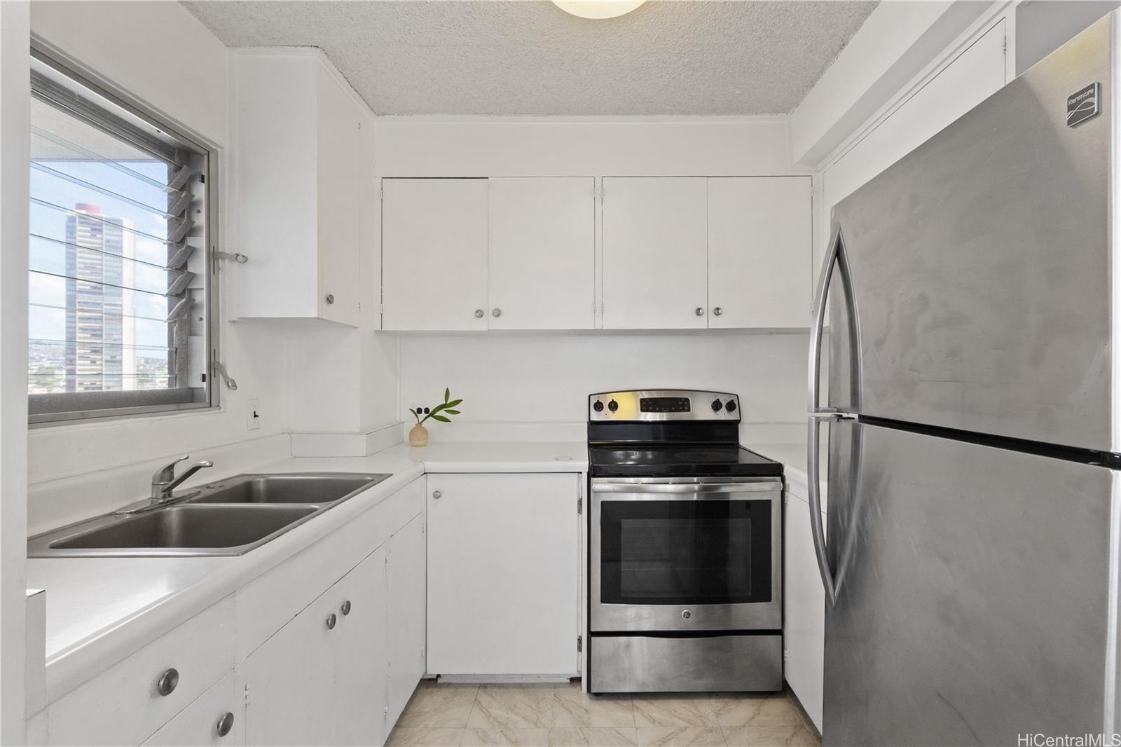 Ala Wai Cove condo # 1006, Honolulu, Hawaii - photo 13 of 21