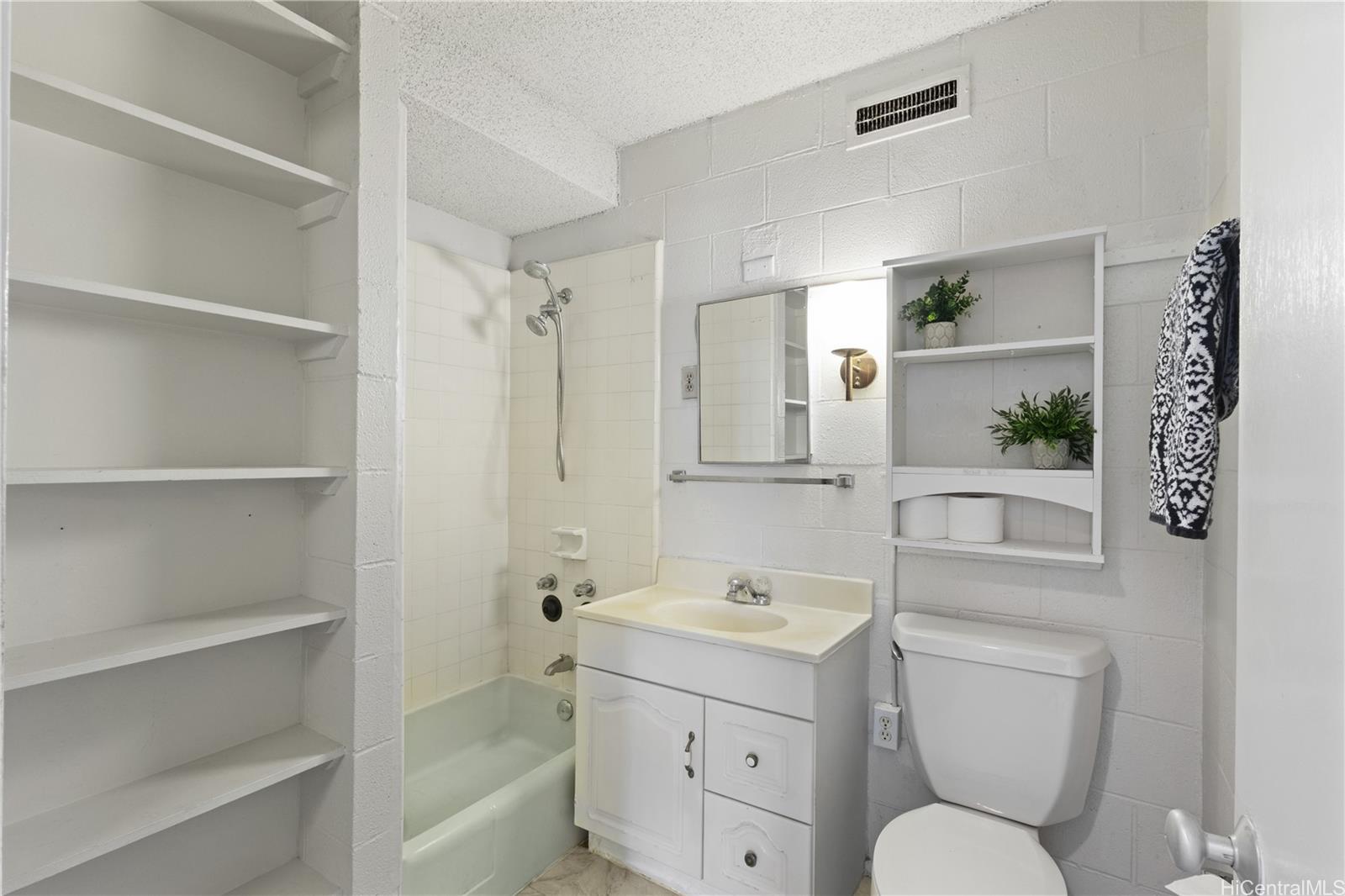 Ala Wai Cove condo # 1006, Honolulu, Hawaii - photo 9 of 21