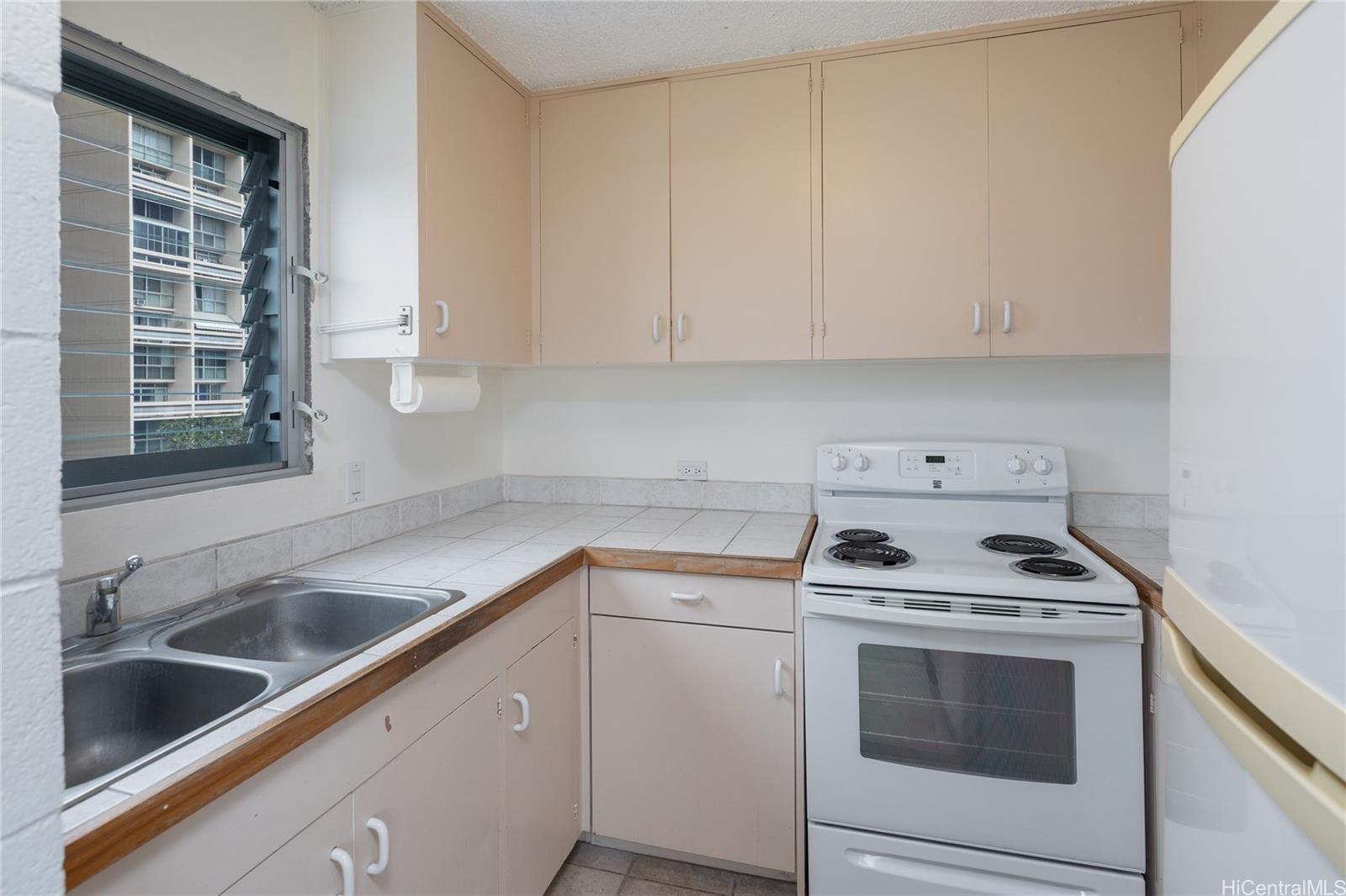 Ala Wai Cove condo # 504, Honolulu, Hawaii - photo 4 of 23