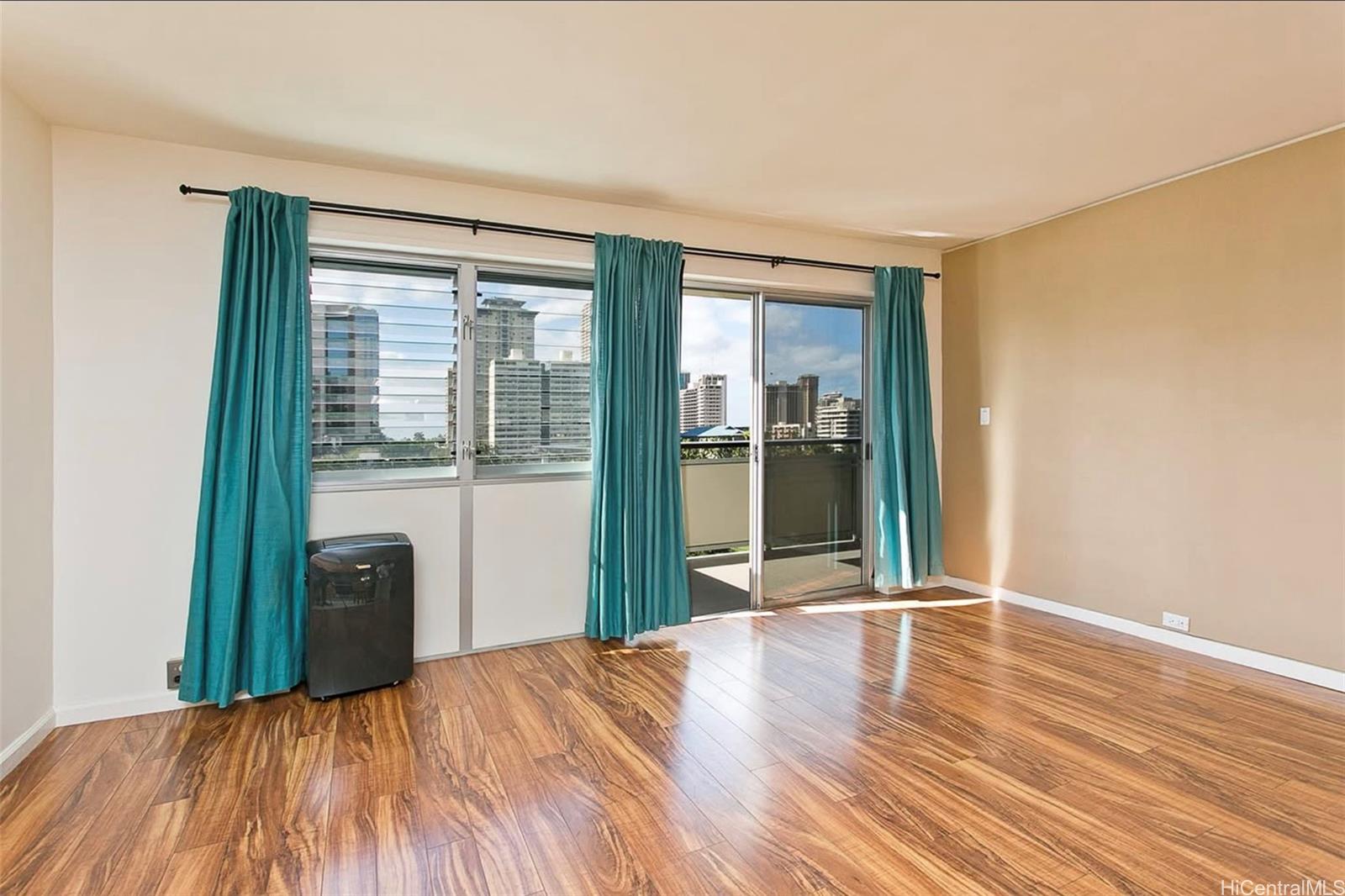 Ala Wai Cove condo # 703, Honolulu, Hawaii - photo 4 of 12