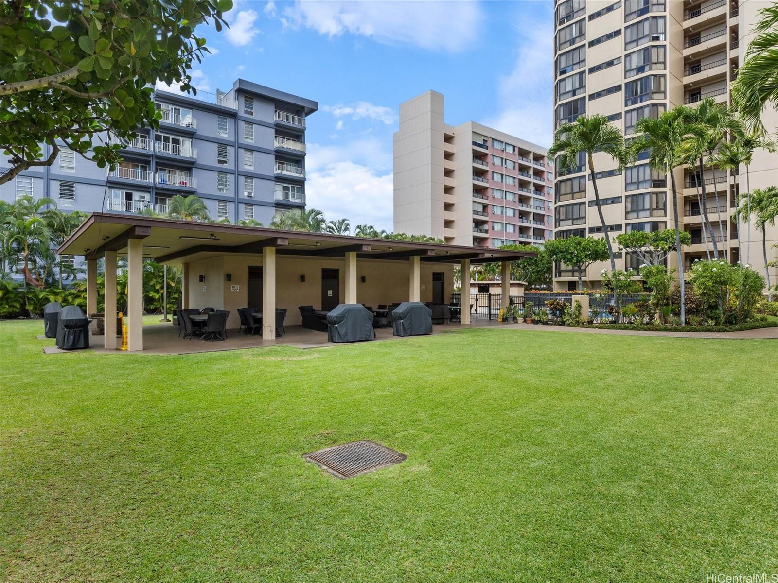 Country Club Plaza condo # 1202, Honolulu, Hawaii - photo 19 of 23