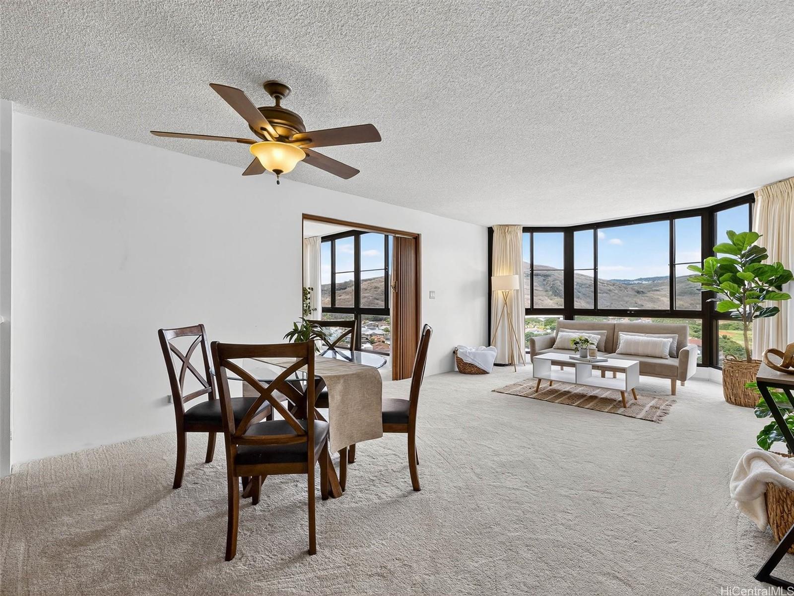 Country Club Plaza condo # 1202, Honolulu, Hawaii - photo 4 of 23