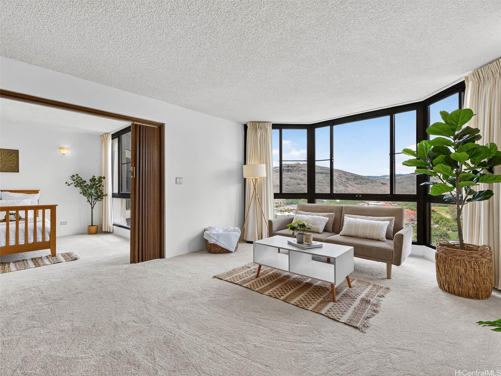 Country Club Plaza condo # 1202, Honolulu, Hawaii - photo 5 of 23