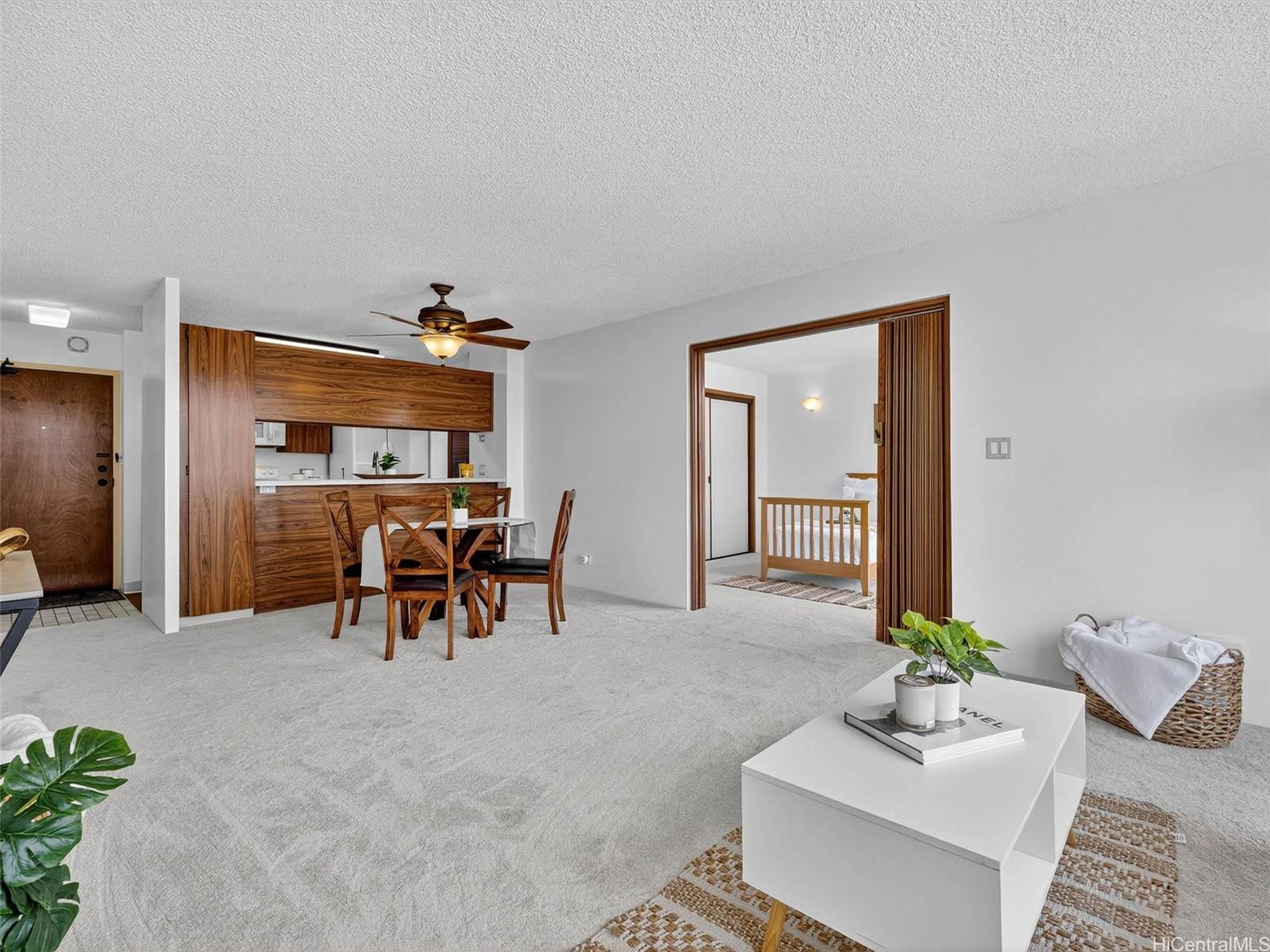 Country Club Plaza condo # 1202, Honolulu, Hawaii - photo 6 of 23